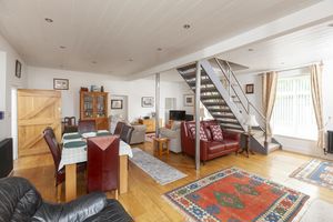 Sitting Room_TOS- click for photo gallery